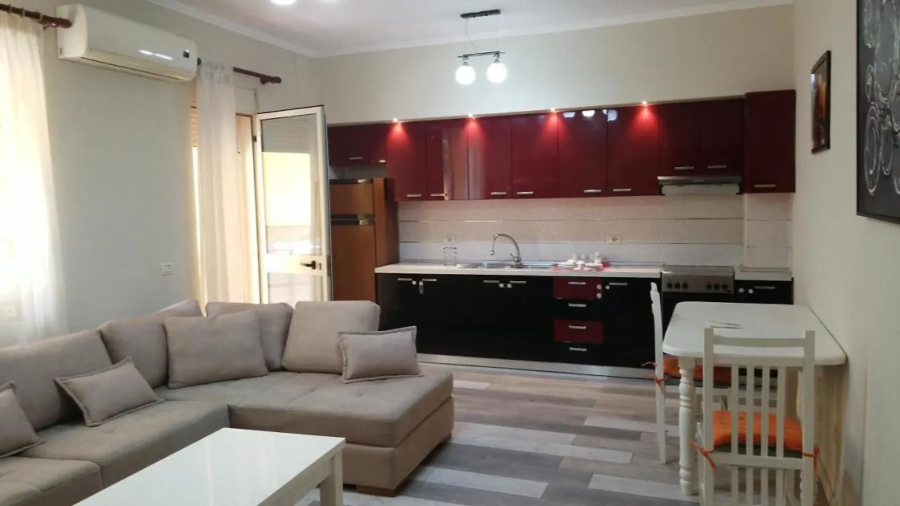 Liqeni Thate, Tirane Apartment Albania