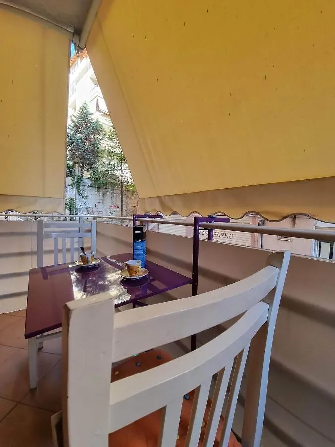 Liqeni Thate, Tirane Apartment